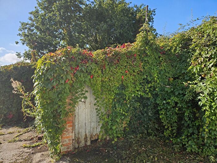 2 Bedroom Cottage To Rent In Foyle Hill, Shaftesbury, Dorset, SP7
