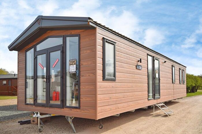 2 Bedroom Park Home For Sale In Kelsey Woods Country Park, Monksthorpe, PE23