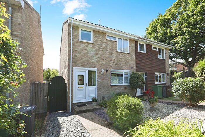 3 Bedroom Semi-Detached House For Sale In Hampton Road, Maidstone, Kent, ME14