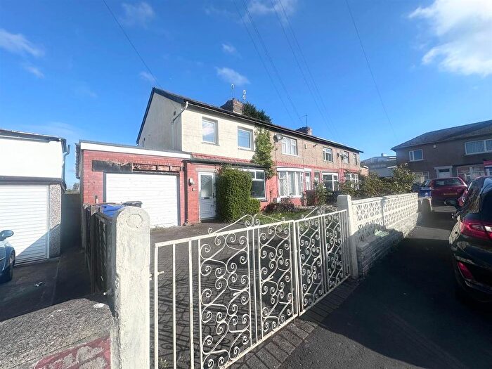 3 Bedroom Semi-Detached House To Rent In Hawes Terrace, Burnley, BB10