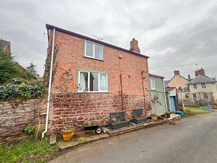 3 Bedroom Cottage For Sale In Church Road, Newnham, GL14