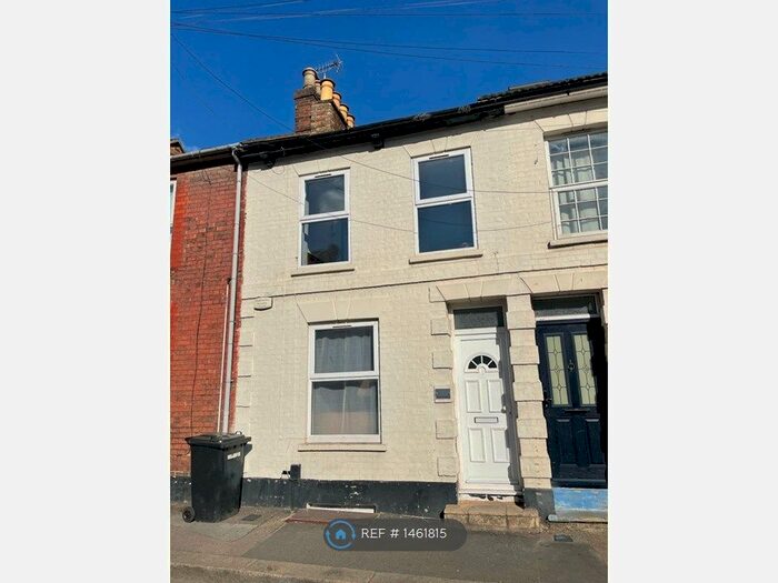 5 Bedroom Terraced House To Rent In Wellington Street, Luton, LU1