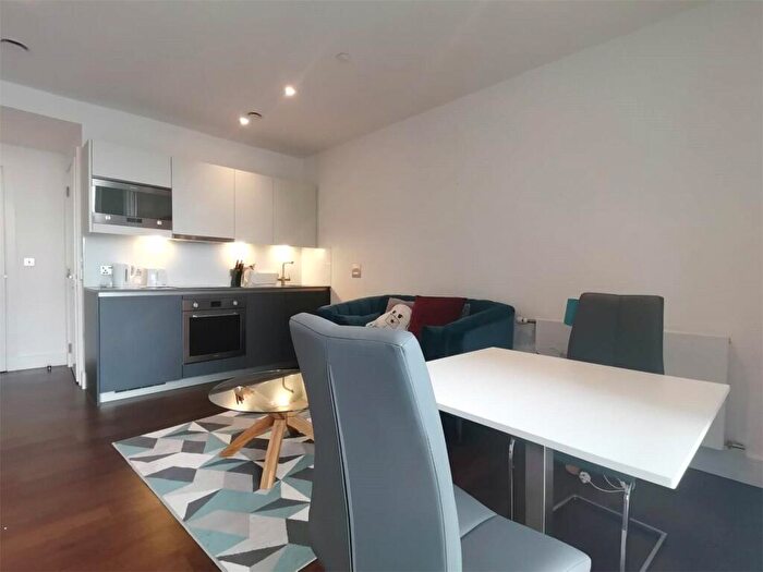 Studio To Rent In Maine Tower, Harbour Central, Canary Wharf, E14