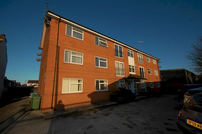 2 Bedroom Flat To Rent In Central Park Court, Greenheys Road, Wallasey, CH44