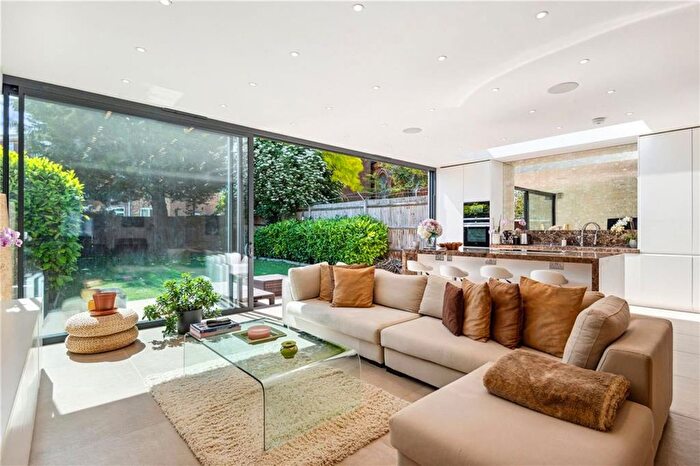 5 Bedroom Property To Rent In Friars Place Lane, London, W3