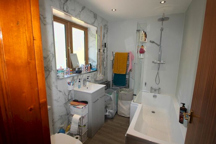 2 Bedroom Detached Bungalow To Rent In Penylan Lane, Oswestry, SY11