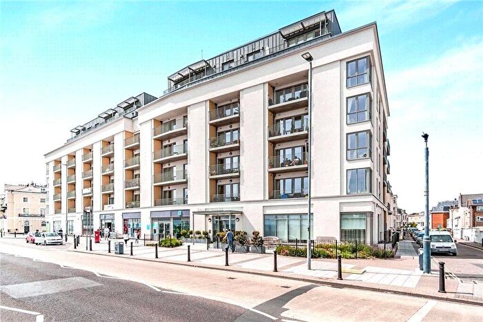 1 Bedroom Apartment For Sale In South Parade, Southsea, Hampshire, PO4