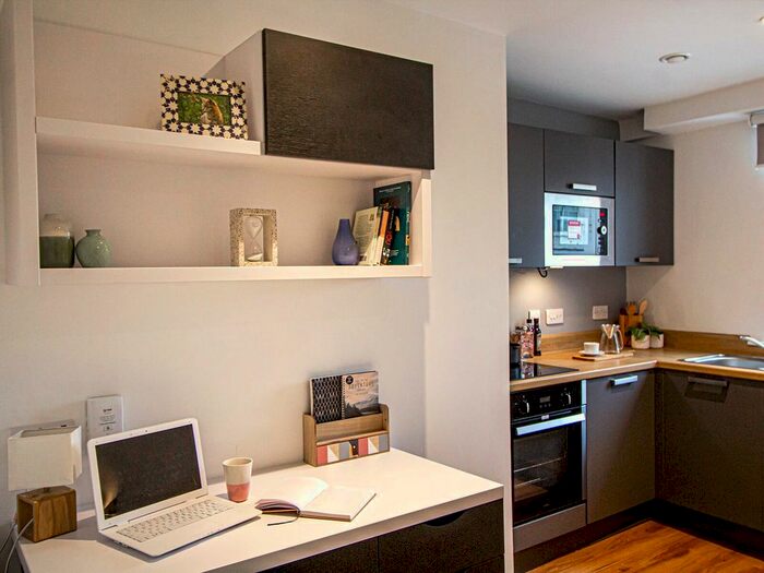 Studio To Rent In Apt, Gravity Residence #, L2