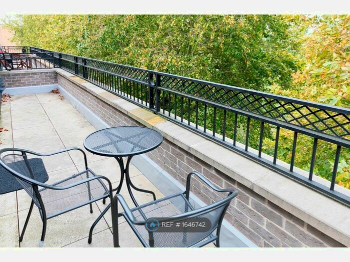 2 Bedroom Flat To Rent In Regents Terrace, Cambridge, CB2