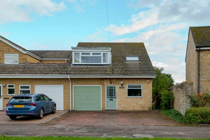 3 Bedroom Semi-Detached House For Sale In Bell Lane, Cassington, Witney, OX29