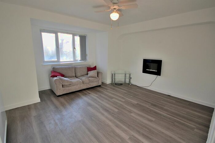 1 Bedroom Flat To Rent In Clairville Close, Bootle, L20