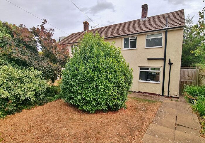 2 Bedroom Semi Detached House For Sale In Priorsdean Crescent, Leigh Park, PO9