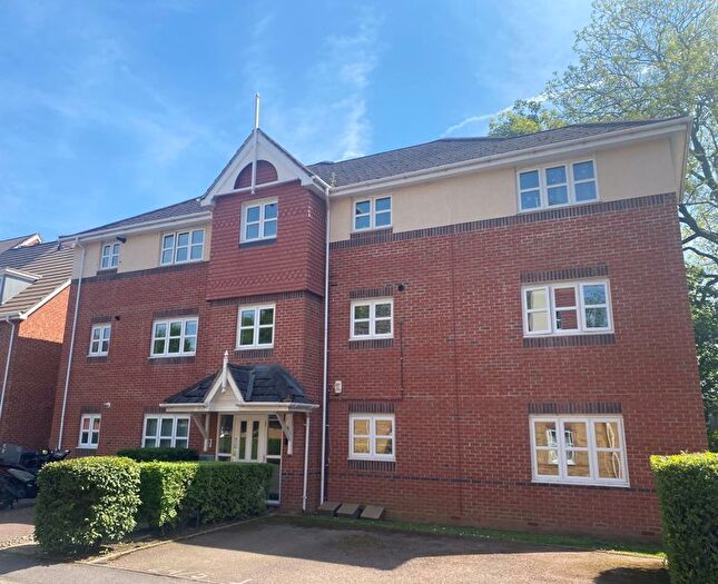 2 Bedroom Flat To Rent In Dreadnought Close, Colliers Wood, London, SW19