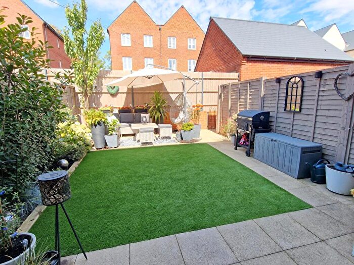 3 Bedroom Terraced House For Sale In Walker Road, Upper Heyford, Bicester, OX25