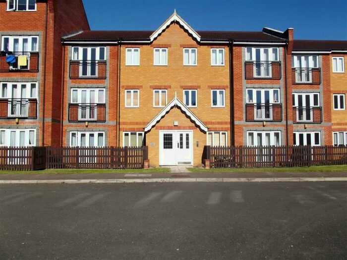 1 Bedroom Flat To Rent In Foundry Gate, Waltham Cross, EN8