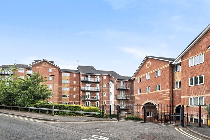 2 Bedroom Flat To Rent In Capital Point, Reading, RG1