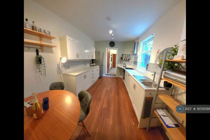 4 Bedroom Terraced House To Rent In Ansdell Avenue, Manchester, M21