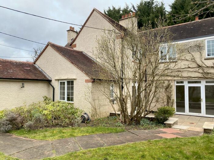 3 Bedroom Detached House To Rent In Wakeford Farm, RG26