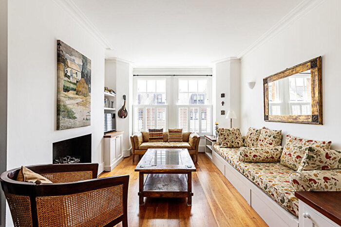 2 Bedroom Flat To Rent In Cambridge Mansions, Cambridge Road, London, SW11