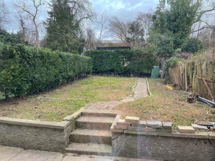 2 Bedroom Apartment To Rent In Abercorn Road, Finchley, London, NW7