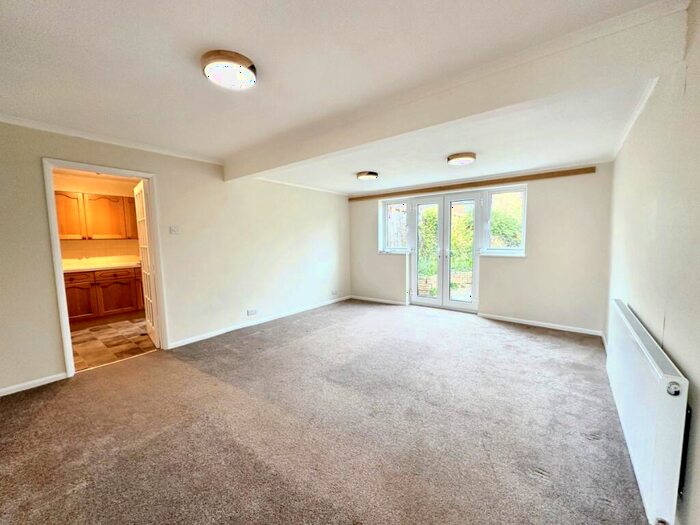 4 Bedroom Detached Bungalow For Sale In Owl End Way, Lower Boddington, NN11