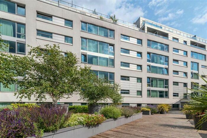 1 Bedroom Flat To Rent In Empire Square West, Empire Square, London, SE1