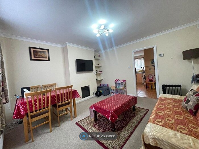 2 Bedroom Terraced House To Rent In Dalton Close, Hayes, UB4