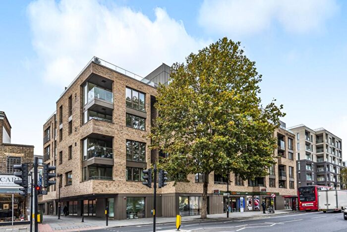 2 Bedroom Flat To Rent In Camberwell Passage London, SE5