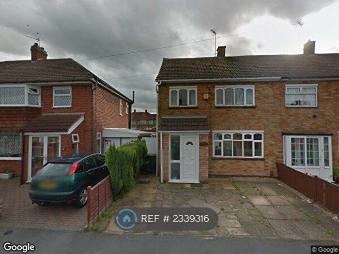 3 Bedroom End Of Terrace House To Rent In Parkdale Road, Leicester, LE4