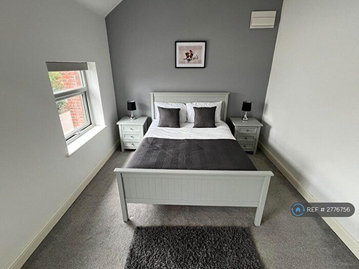 1 Bedroom Flat To Rent In High Street, Edwinstowe, Mansfield, NG21