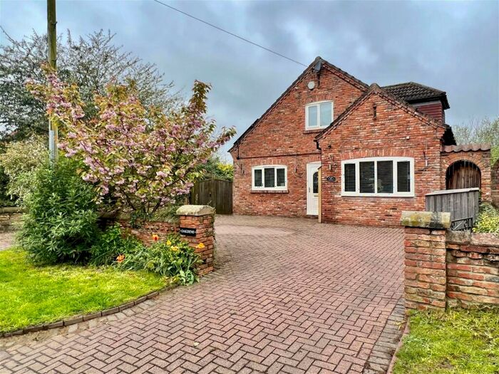 4 Bedroom Detached House For Sale In Cowthorpe, Oak Road, LS22