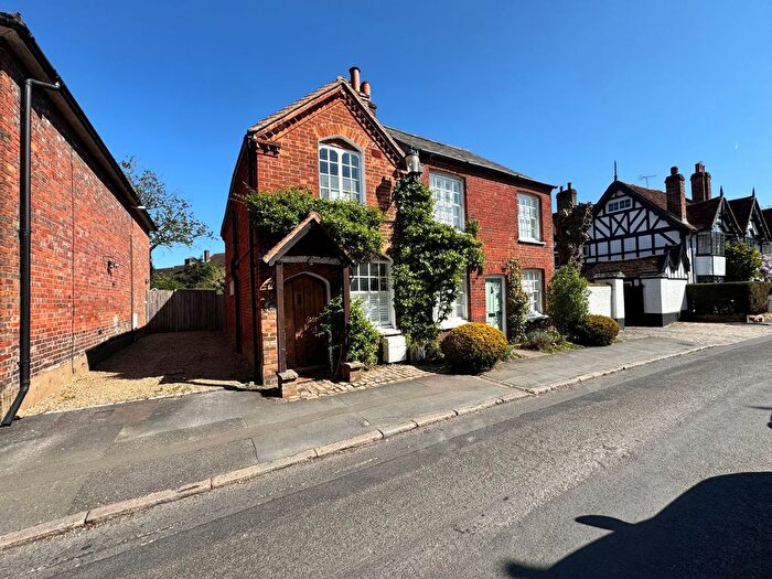 2 Bedroom Property To Rent In Church Street, Great Missenden, HP16