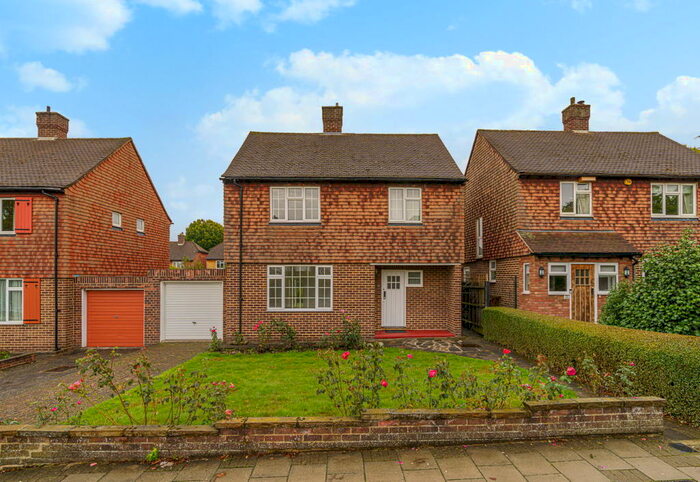 4 Bedroom Detached House To Rent In Gravel Road, Bromley, BR2