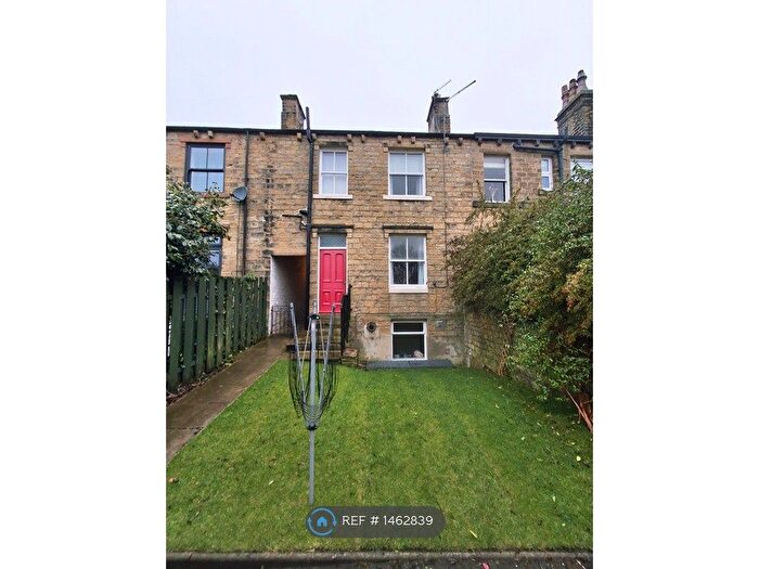 2 Bedroom Terraced House To Rent In Concord Street, Holmfirth, HD9