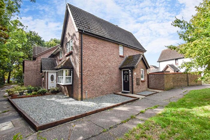 2 Bedroom End Of Terrace House For Sale In Blackwood Chine, South Woodham Ferrers, CM3
