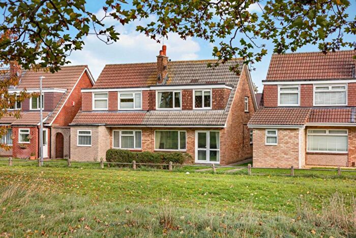 3 Bedroom House For Sale In Rowacres, Bristol, BS14