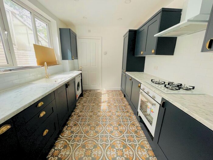 3 Bedroom House To Rent In Morton Road, Stratford, E15