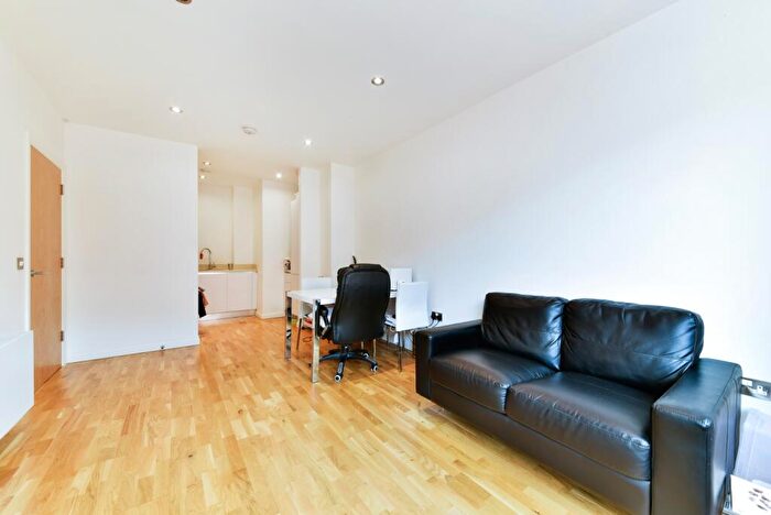 1 Bedroom Flat To Rent In Peterborough Road, Harrow, London, HA1