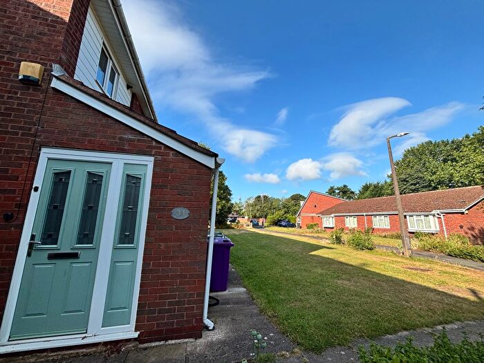 2 Bedroom Maisonette To Rent In Whitburn Close, Wolverhampton, WV9