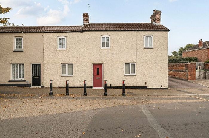 3 Bedroom Terraced House For Sale In Ermin Street, Stratton St Margaret, Swindon, SN3