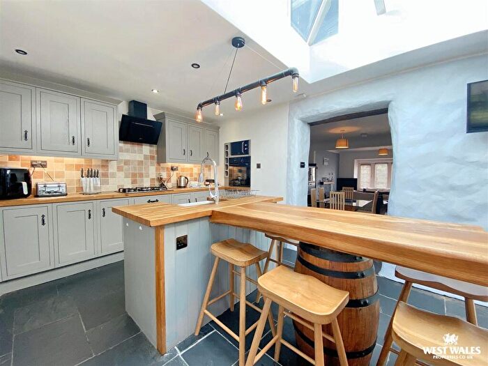 3 Bedroom Terraced House For Sale In Narberth Road, Tenby, SA70