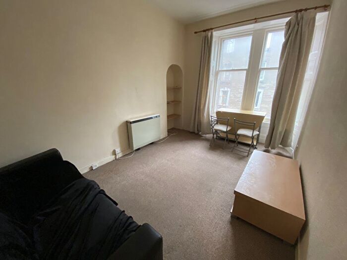 2 Bedroom Flat To Rent In Eden Street, Dundee, DD4