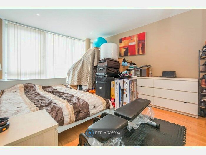 3 Bedroom Flat To Rent In The Glasshouse, Birmingham, B16