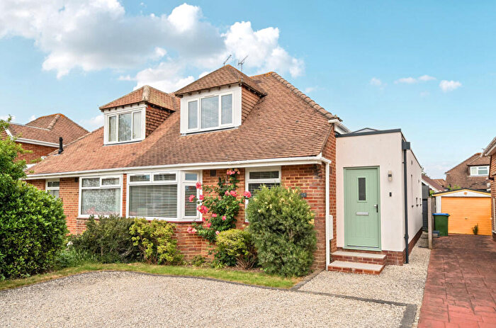 4 Bedroom Bungalow For Sale In Martin Avenue, Fareham, Hampshire, PO14