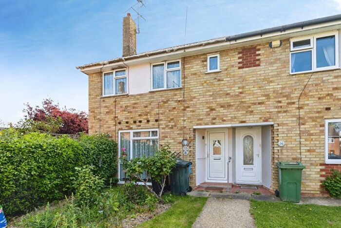 3 Bedroom Semi-Detached House For Sale In Oak Tree Road, Ashford, TN23