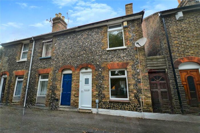 2 Bedroom House To Rent In Park Road, Faversham, Kent, ME13