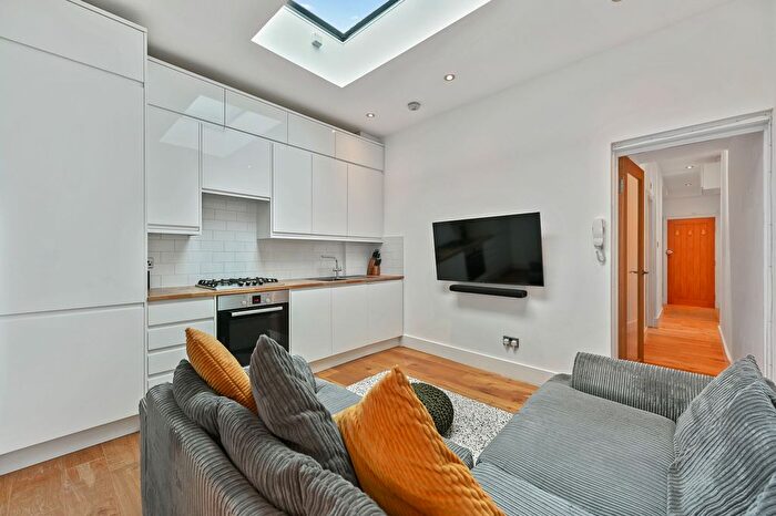 1 Bedroom Flat To Rent In Collingwood Road, Sutton, SM1