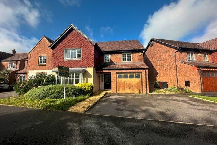 4 Bedroom Detached House To Rent In St. Phillips Grove, Solihull, B93