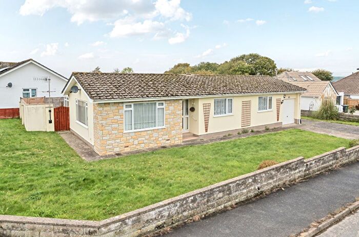 3 Bedroom Bungalow For Sale In Allenstyle Road, Yelland, Barnstaple, Devon, EX31