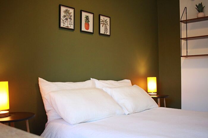 2 Bedroom Flat To Rent In West Street, Bristol, BS3